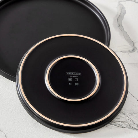 Black reactive glaze plate, close view of the rim
