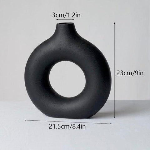 Donut vase in black, large, 21.5cm wide and 23cm tall