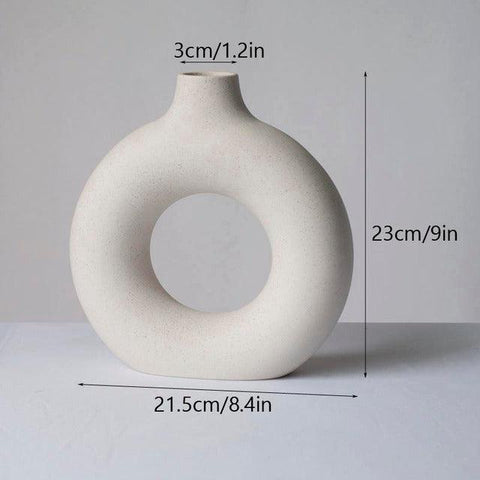 Donut vase in white, large, 21.5cm wide and 23cm tall