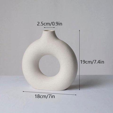 Donut vase in white, medium, 18cm wide and 19cm tall